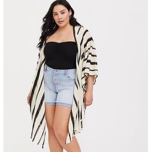 IVORY & BLACK STRIPE RUANA TORRID